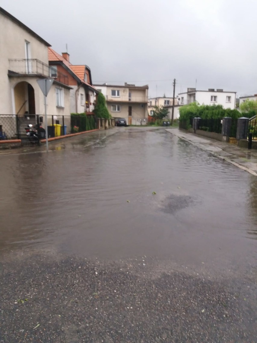 Przy ul. Portowej została zalana siłownia.