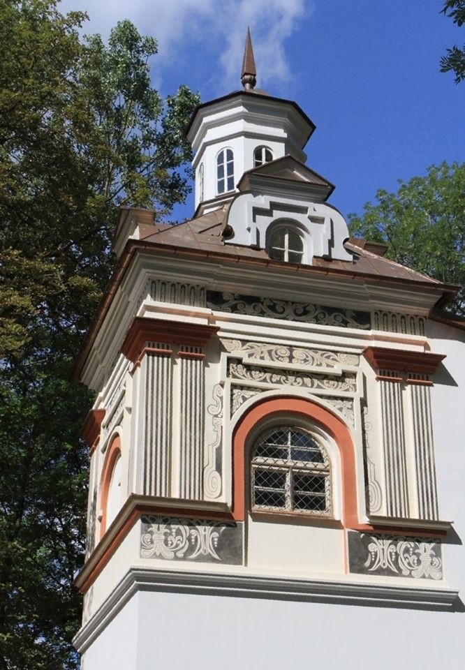 Wieżyczka w bialskim Parku Radziwiłłów odzyskała dawną urodę. Zobacz zdjęcia