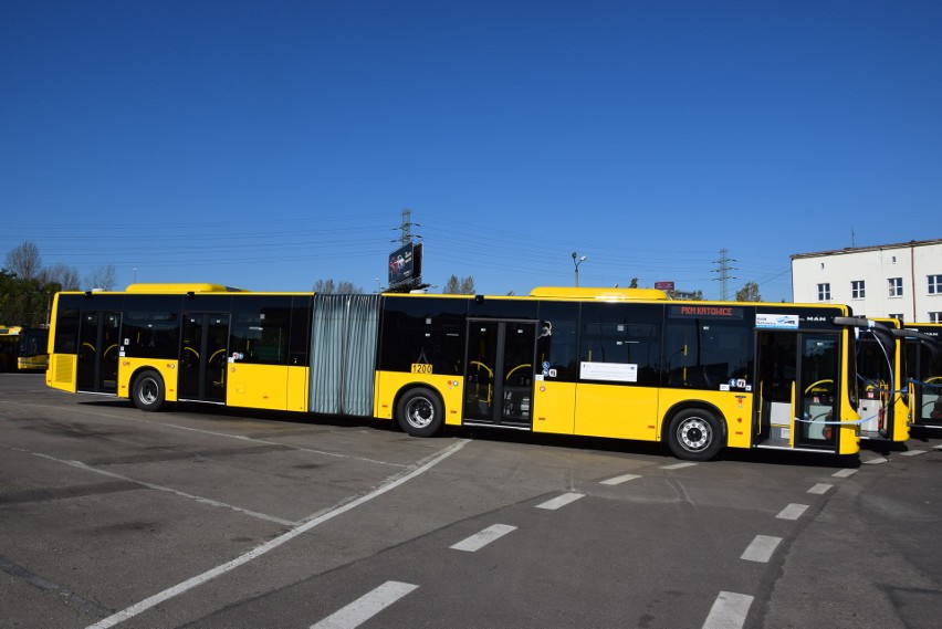 Nowe autobusy w zajezdni PKM Katowice