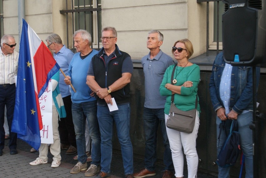 Kaliszanie protestowali przed sądem w obronie...