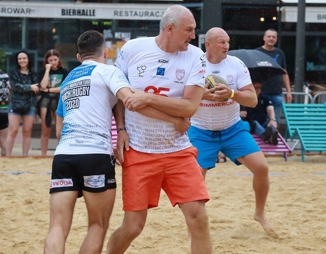 Bierhalle Manufaktura Beach Rugby 2021. Amatorzy i dużo dobrej zabawy [ZDJĘCIA]