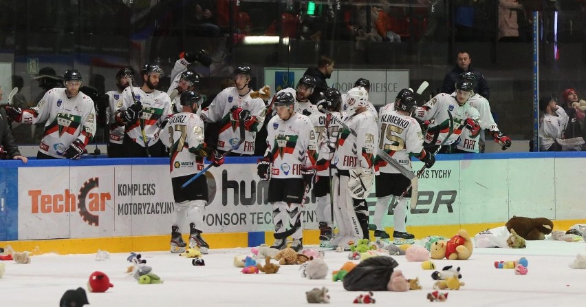 Akcja Teddy Bear Toss odbędzie się na lodowisku w Tychach...