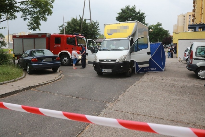 Śmiertelny wypadek koło Astry. Cofający samochód zabił