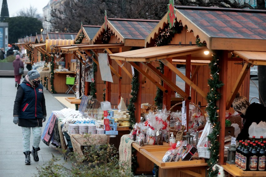 Szczeciński Targ Świąteczny, który zastąpił Jarmark...