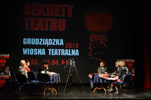 Za niespełna miesiąc pierwsza odsłona jubileuszowej, piętnastej edycji Grudziądzkiej Wiosny Teatralnej. Tym razem hasłem festiwalu są "Sekrety teatru". Sprzedaż karnetów rusza w poniedziałek, 18 lutego. Koszt: 240 zł. Sprzedaż pojedynczych biletów na wybrane przedstawienia ruszy 4 marca. Jakie teatry zaprezentują się na deskach grudziądzkiej sceny? Po ile są pojedyńcze bilety? Sprawdźcie.