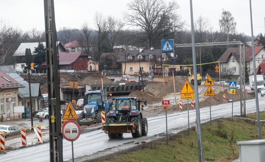 Mieszkańcy nie zamierzają bezczynnie czekać na koniec budowy...