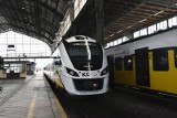 Awaria pociągu pod Wrocławiem. Pół tysiąca pasażerów utknęło w Smolcu