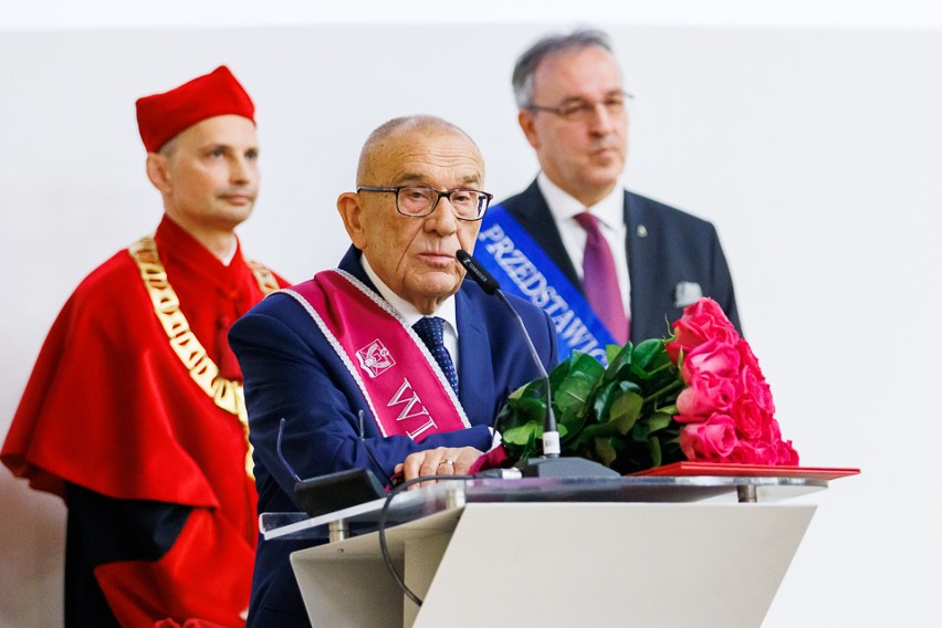 Rektor WSIiZ w Rzeszowie podczas dzisiejszej inauguracji roku akademickiego: Za nami rekordowa rekrutacja [ZDJĘCIA]