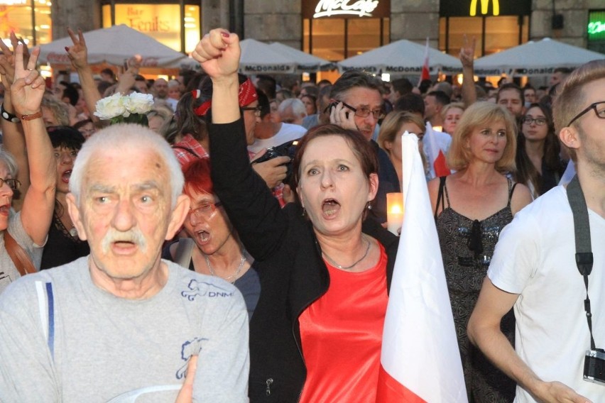 10 tysięcy osób protestowało we Wrocławiu w obronie sądów
