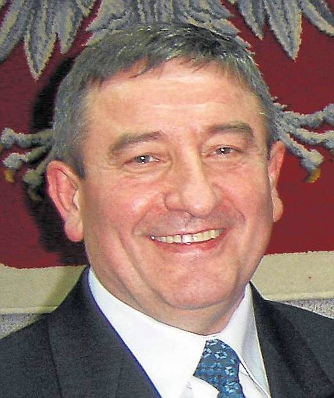 Wiktor Brzosko,  zanim w 2010 roku został burmistrzem Łap,...