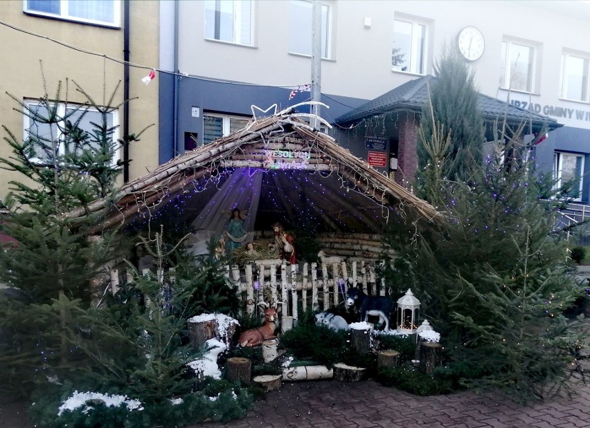 Iwaniska są już przygotowane na Święta Bożego Narodzenia. Na...