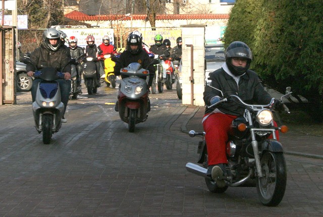 Podobnie jak w ubiegłym roku członkowie Moto Club Radom na swoich jednośladach pojadą z prezentami do dzieci chorych, z Domu Dziecka przy ulicy Kolberga i dwóch rodzinnych domów dziecka