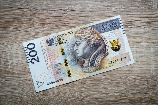 200 zł brutto - taką podwyżkę w przyszłym roku zarząd urzędu miasta Poznania proponuje pracownikom miejskich instytucji