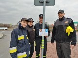 Strażacy z Nagłowic, jako pierwsi w powiecie, dołączyli do ogólnopolskiej akcji #BądźWidocznyChallange. Miejscowość obwiesili odblaskami