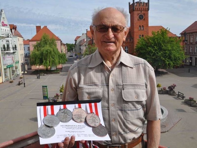 Dorobek medalowy Zbigniewa Ludwiczaka z ostatnich, majowych mistrzostw kraju mastersów rozegranych w Warszawie.