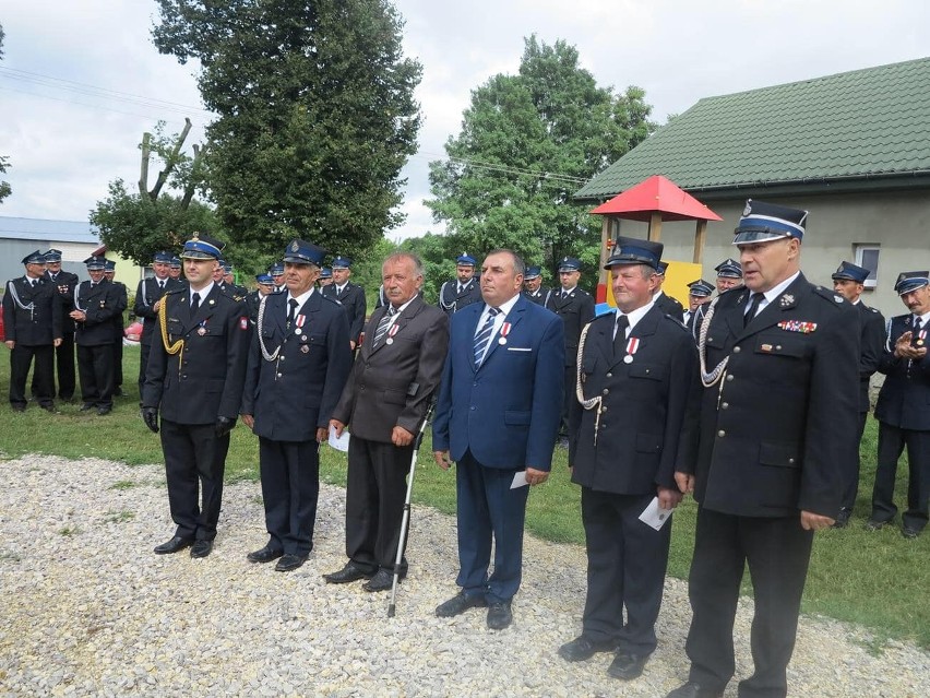 Jubileusz powstania Ochotniczej Straży Pożarnej w Bielinach. Wręczano ważne wyróżnienia. Zobacz zdjęciia