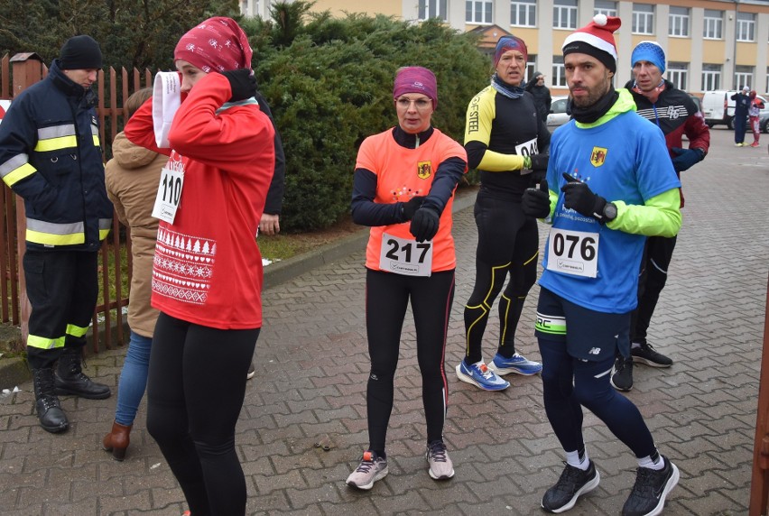 Bieg Mikołajkowy w Zbójnie to wydarzenie sportowe, które...