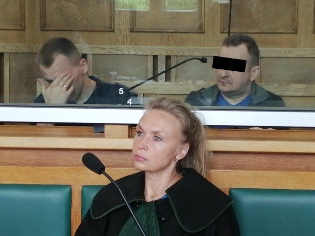 Oskarżony Marek N.  i jego obrońca - adwokat Anna Głowińska.