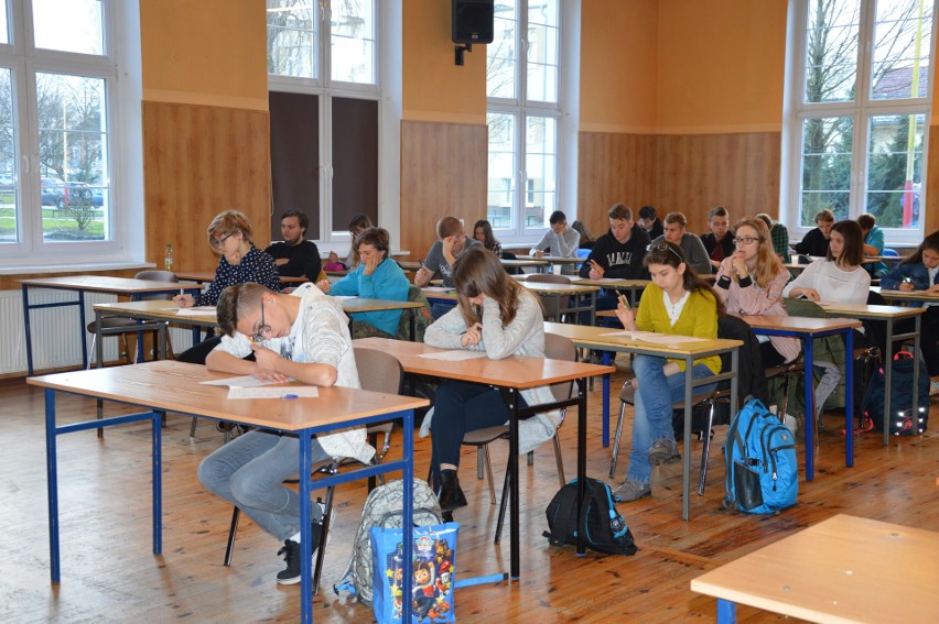 Powiatowy Konkurs Językowy w świebodzińskim liceum