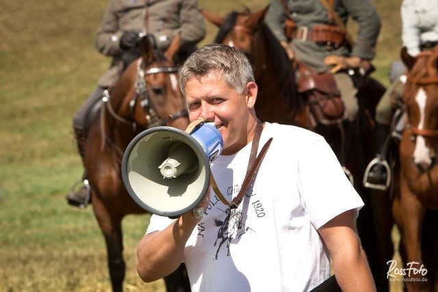 Bodaj najbardziej znane są widowiska reżyserowane przez historyka Przemysława Bednarczyka, także te w skansenie w Radomiu.