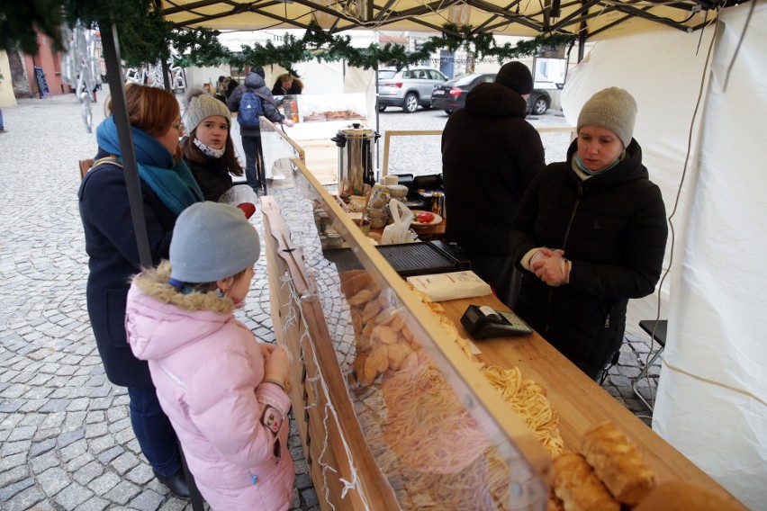 Świąteczny Jarmark Tradycji w Lublinie. Tu kupisz wyjątkowe produkty i rękodzieło. Zobacz zdjęcia