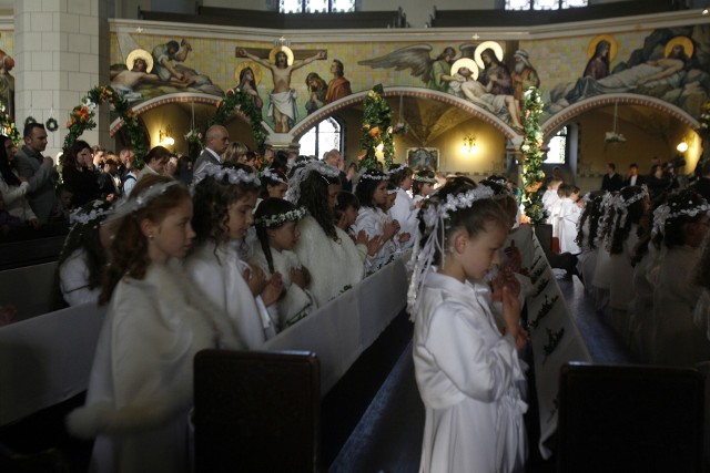 Pierwsza komunia to jedna z chwil w życiu. Gdy nadchodzi, każdy zapomina o wydatkach na nią poniesionych