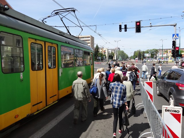 Remont Dąbrowskiego: Problemy pasażerów MPK i kierowców