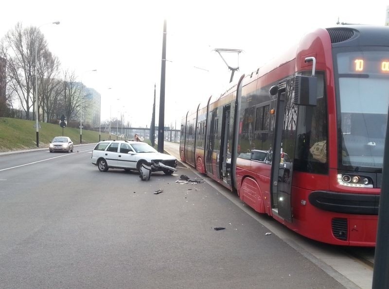 Wypadek na al. Wyszyńskiego - na szczęście nikt nie...