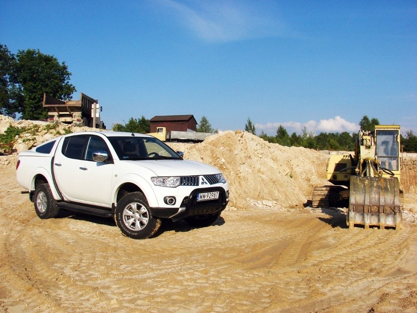 Mitsubishi L200 Storm  Fot: Przemysła Pepla