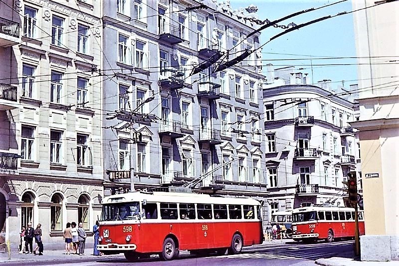 Stare i nowe autobusy i trolejbusy na zdjęciach. Weź udział w konkursie fotograficznym Kuriera na 90. urodziny MPK Lublin