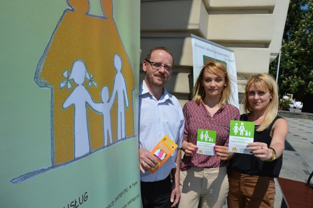 Paweł Dziedzic wraz z Katarzyną Krupą (w środku) i Justyną Zgłowicką (z prawej) promowali ideę rodzicielstwa zastępczego