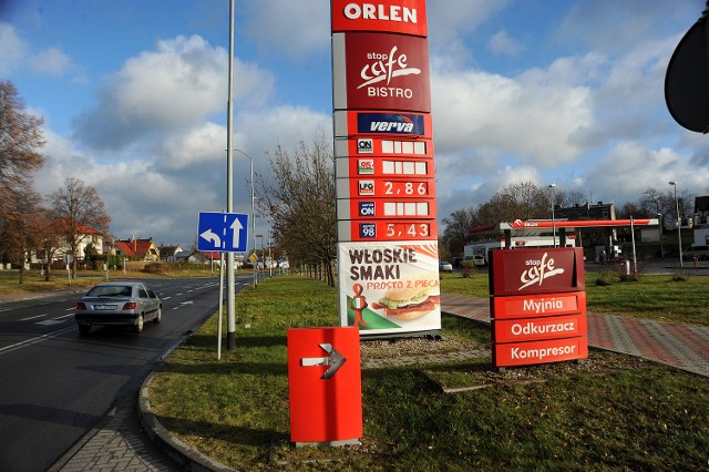 Przez kilka dni nie część dystrybutorów na stacji była nieczynna. Dzisiaj już wszystkie działają.