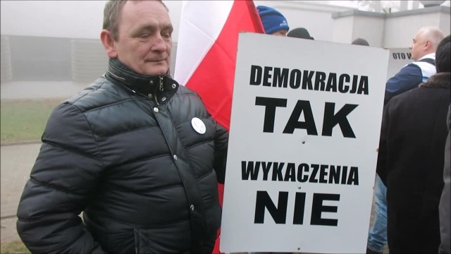 Protest KOD-u w Jeleniej Górze, grudzień 2016 roku