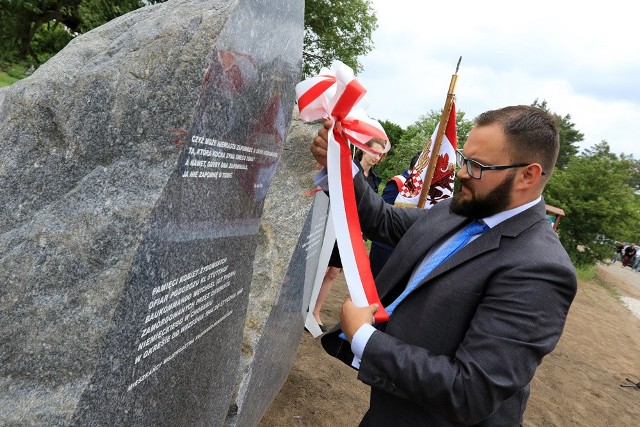 Dzisiaj (13.06) w Chorabiu odbyła się uroczystość odsłonięcia obelisku poświęconego pamięci kobiet żydowskich, ofiar zamordowanych przez okupanta niemieckiego w okresie od września 1944 do stycznia 1945 roku.NowosciTorun