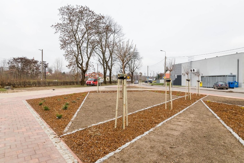 Mońki. Piękniejsze oblicze miasta. Odnowiony skwer przy dworcu kolejowym i nowy plac zabaw przy Al. Niepodległości