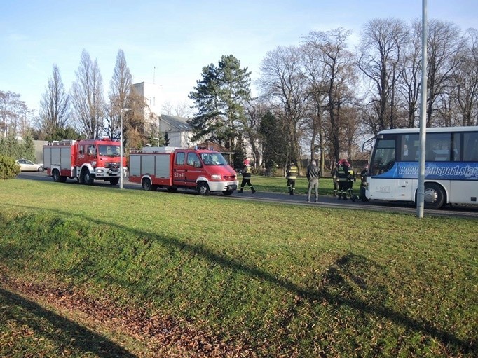 Wypadek w Stargardzie. Rowerzysta wpadł pod koła autobusu [zdjęcia, wideo]