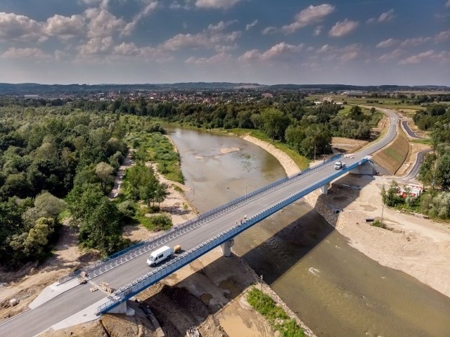 Na potrzeby obwodnicy Gdowa powstał nowy most na Rabie. Własnie w tym miejscu nastąpi oficjalne otwarcie trasy