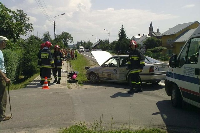 Zderzenie samochodu i motocyklisty w pow. brzozowsPrzez kilka godzin ruch na tym odcinku odbywał się wahadłowo.