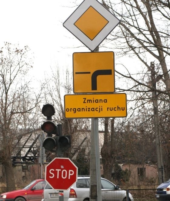Bezsensowne oznakowanie skrzyżowania ulic Jagiellońskiej i 1...