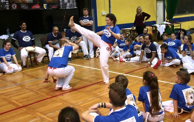 W Grudziądzu na hali sportowej klubu Stal w Mniszku trwa 3 dniowy festiwal Capoeira.  Dla mieszkańców Grudziądza w sobotę odbył się otwarty trening Capoeira gratis.
