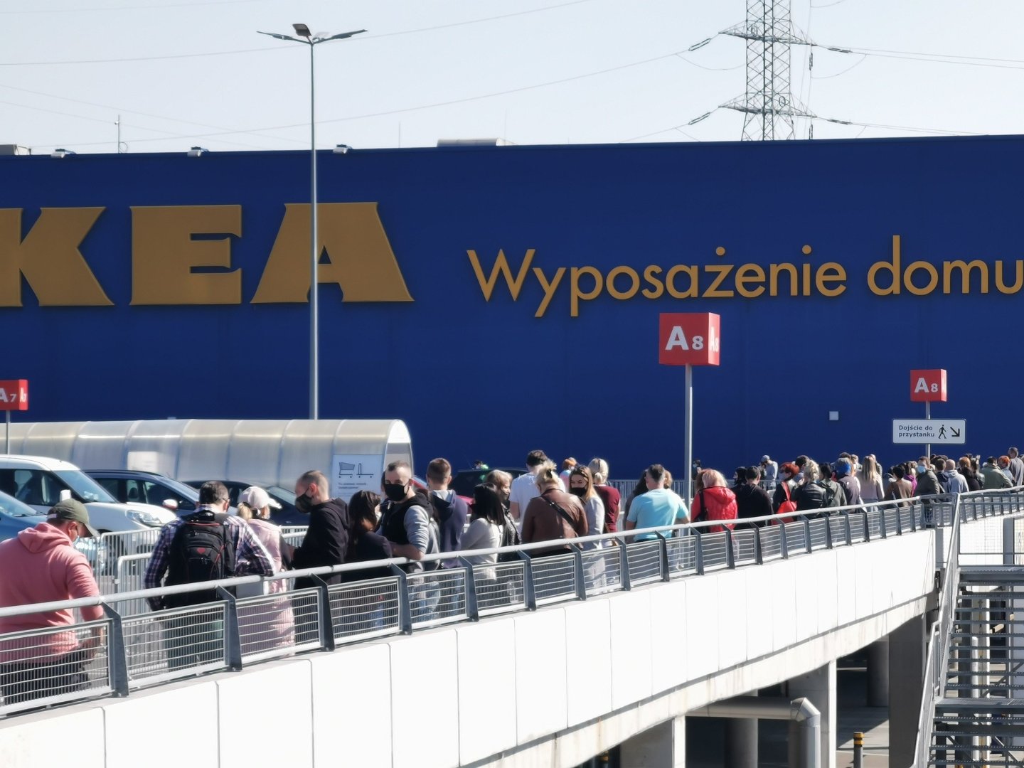 Ikea W Katowicach Otwarta Pierwsi Klienci Czekali W Kolejce Przed Drzwiami W Czasie Koronawirusa Do Srodka Moze Wejsc 1300 Osob Polska Times