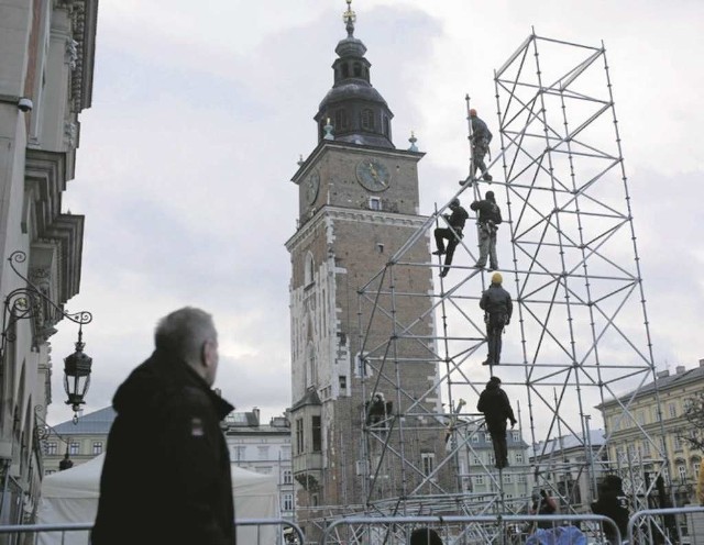 Jedna z trzech krakowskich scen budowana jest na Rynku Głównym