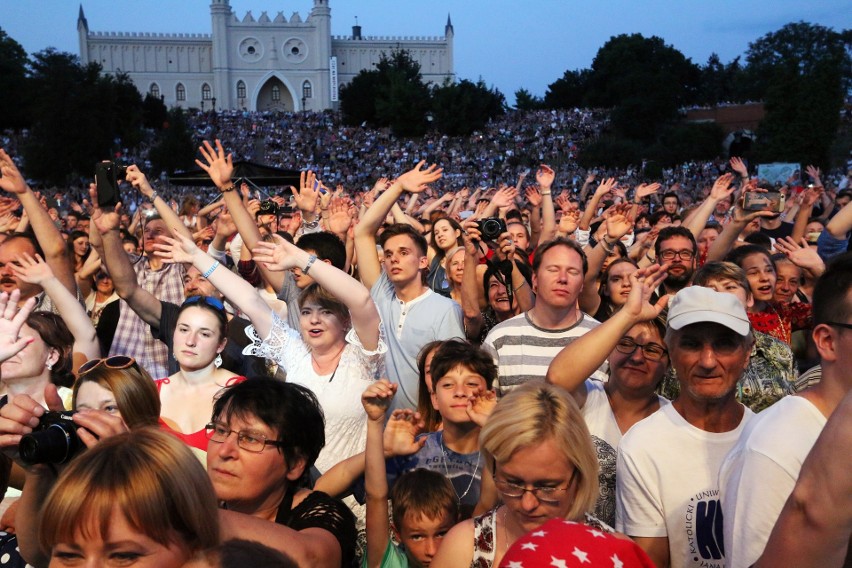 Koncert Chwały 2018 w Lublinie. Cugowscy na scenie, "Sto lat!" dla Krzysztofa (ZDJĘCIA, WIDEO) 