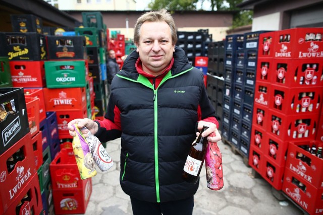 Jarosław Kołsut, szef radomskiego browaru regionalnego Czarny Kot, opowiedział nam, jak powstają jego piwa oraz skąd nadal czerpie pomysły na nowe smaki tego szlachetnego trunku z chmielu.  