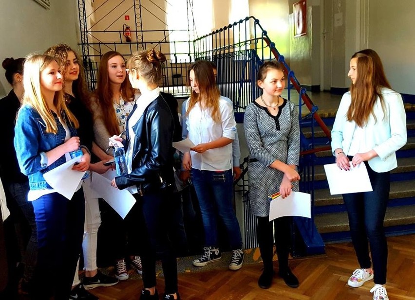 Miasto Ostrowiec płaci za egzaminy językowe gimnazjalistów