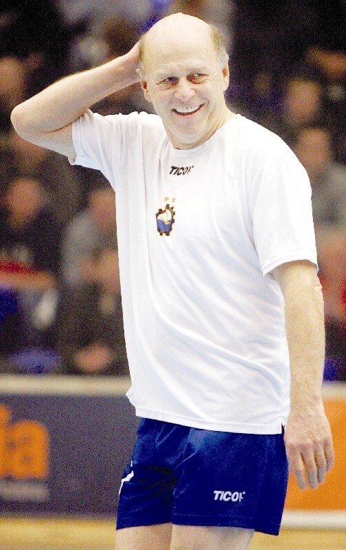 Grzegorz Lato, ongiś znakomity piłkarz Stali Mielec i reprezentacji, mistrz olimpijski i król strzelców mistrzostw świata, w dziesiątce najpopularniejszych sportowców był 9 razy, wygrał trzykrotnie.