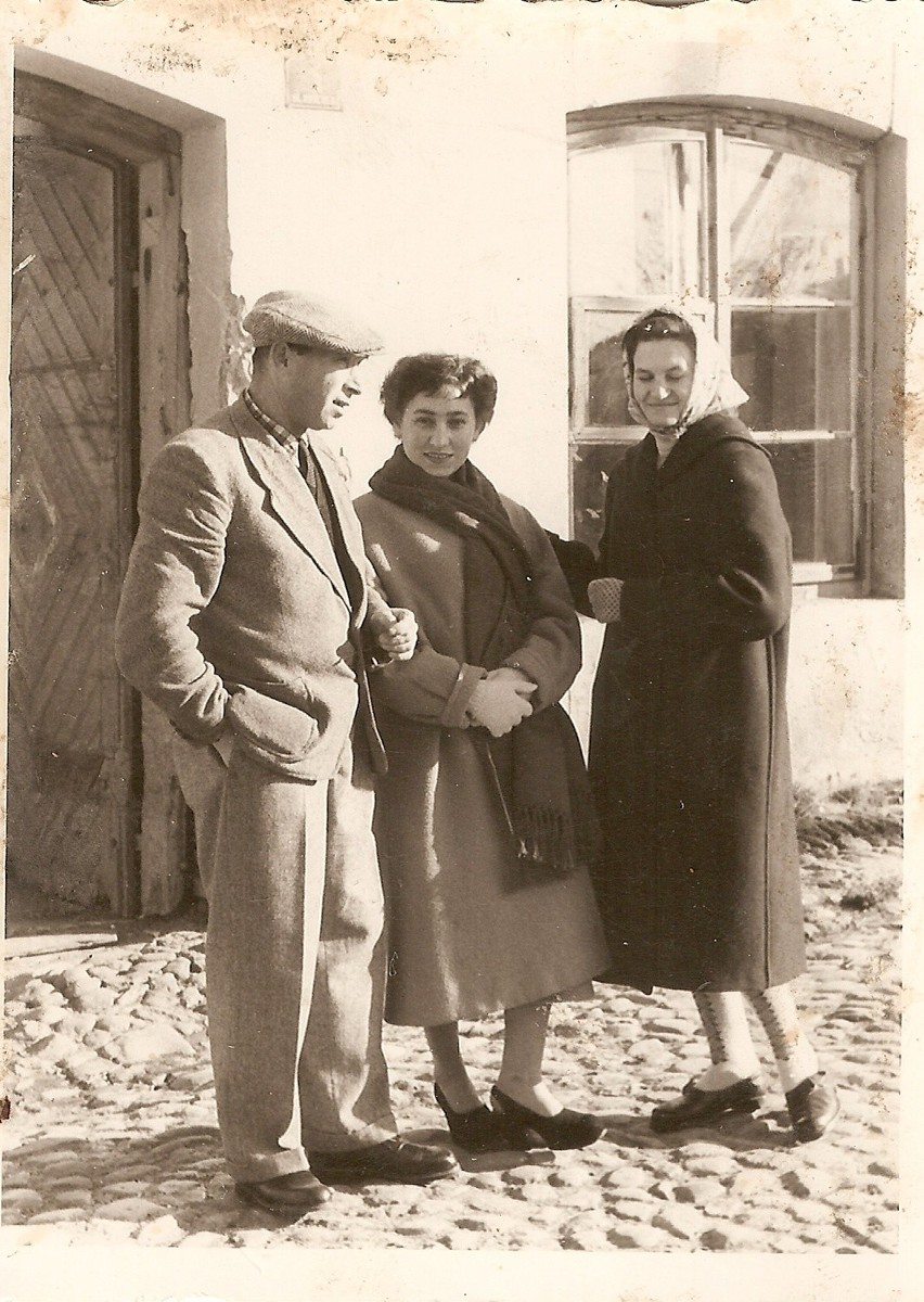 Aleksander, Hanna i Zofia. 1956 rok