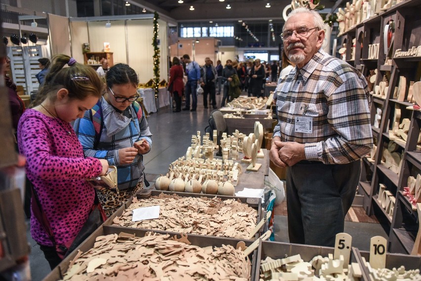 Nie masz pomysłu na prezent pod choinkę? Znajdziesz go Festiwalu Sztuki i Przedmiotów Artystycznych