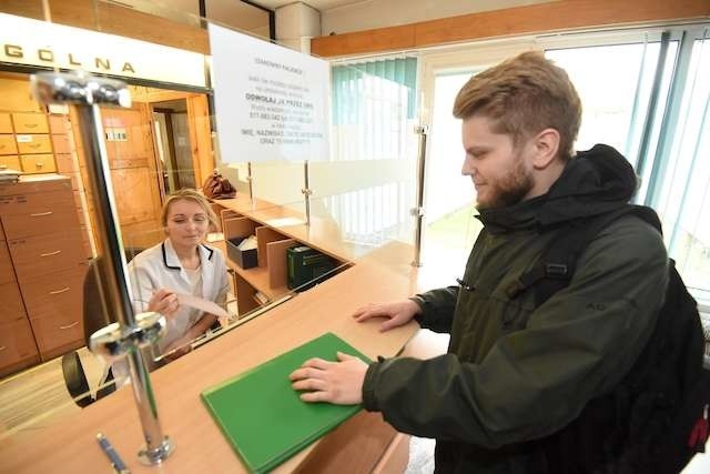 Chociaż APL nie jest typowo uczelnianą przychodnią, z racji usytuowania, korzysta z niej sporo studentów, np. Grzegorz Dolecki