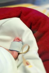 Błąd na porodówce przy Borowskiej? Dziecko w ciężkim stanie 